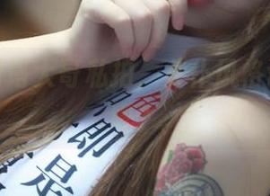 独家洛丽塔大哥私拍，女仆风格让人意外吧？