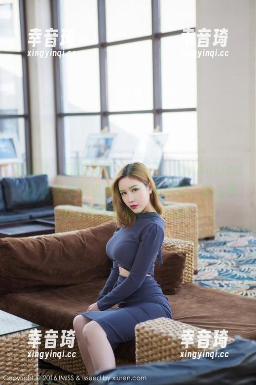 爱蜜社-LindaLinda 爱蜜社 - 新的写真大作来了,LindaLinda这次真把学姐演绎得…有点迷,怎么看都有种似曾相识的气息?