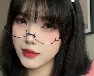 微密圈 – 琳铛铛的新发现：她的私拍眼镜美图，眼花缭乱啊！