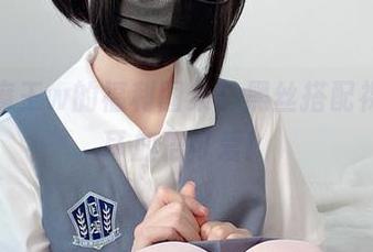 眼酱大魔王w的福利图集：黑丝搭配裸足，兽耳加倍可爱！
