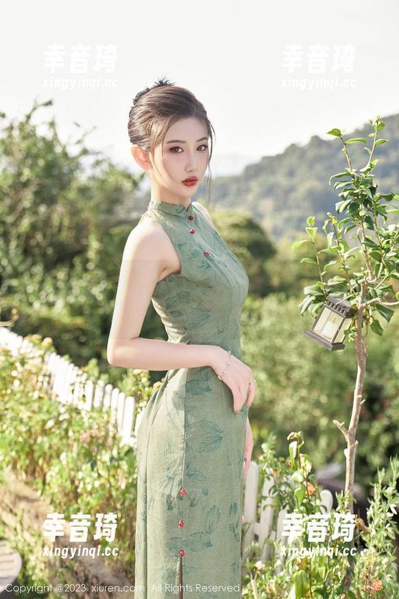 秀人网-Egg尤妮丝 秀人网 - 福利时间!Egg尤妮丝的美腿写真,有点心虚但又舍不得走开