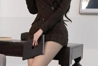 秀人网 – 安妮BABY换上和服，难不成是要让人疯狂下载美图？