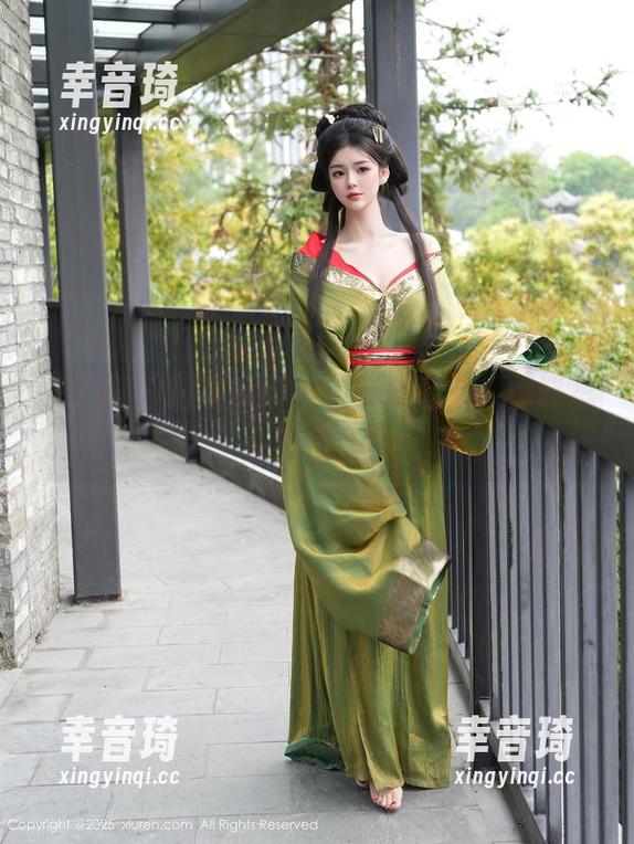 秀人网 - 拍黄瓜girl的空姐私拍，你能忍住不看吗？