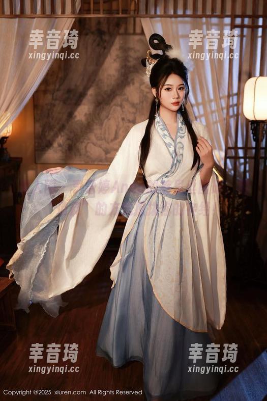 秀人网 - 李雪婷Anna的裤里丝图册，用“俏皮”的方式撩拨你的神经！