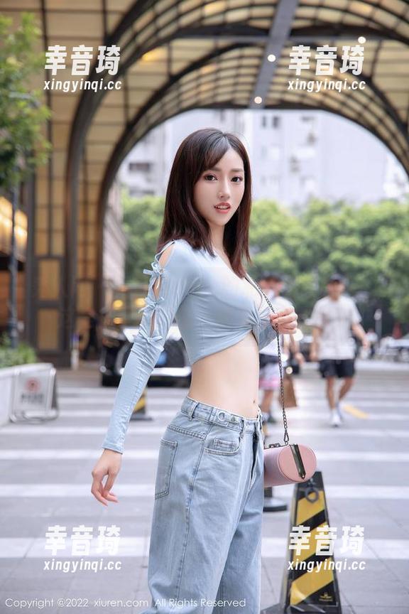 秀人网 - 杨可可coco的私拍豹纹图集：这是神奇的时刻，还是没事找事？