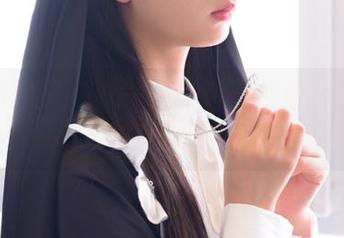 稚乖画册 – 在线一键获取：赤西夜夜和她的修女系列