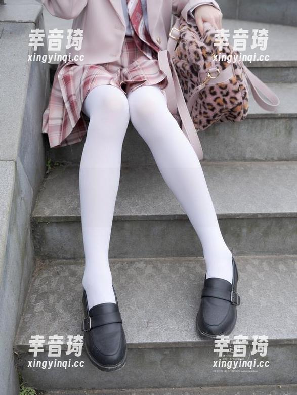 紧急企划 - 小婕的图包，瞧这神奇棉袜带来的妩媚；