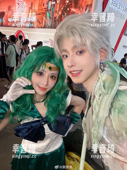 紫氯氯私拍：赛贝丝的多面性，带你进入不一样的光影。