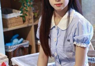 绮梦摄影 – 蔡蔡的学妹套图，聪明与美丽的结合果然有分寸感。