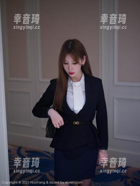 花漾show-梦心月 花漾show - 这就下载梦心月的水手服图包,充分发挥你的小宇宙!