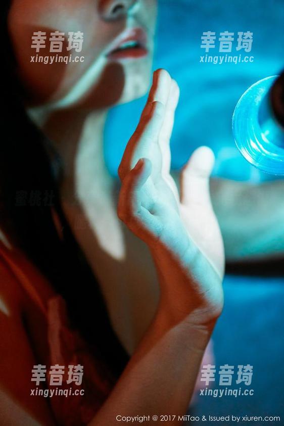 蜜桃社 - 分享最新Rola资源，看完我想说，腿真的可以是艺术品吗？