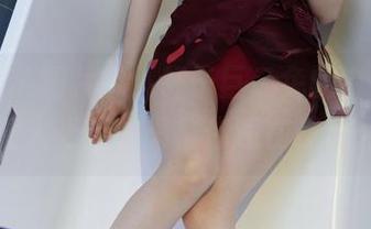 微密圈 – 图片中，轩子巨二兔的白色马油袜让人眼前一亮，你还在等什么？