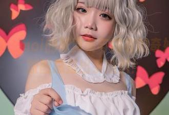 铁打萌萌_moi的写真集与内衣的奇妙配搭：原图总是出乎意料！