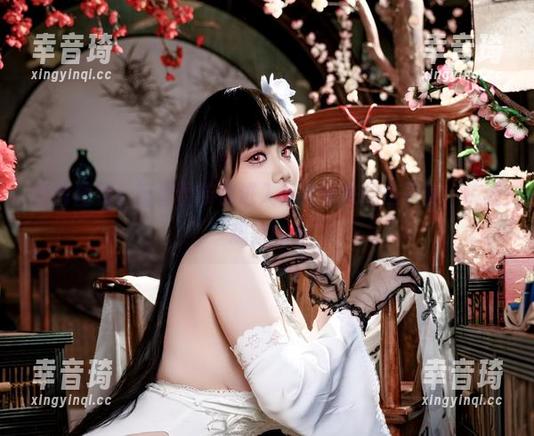 新套图到！阿雪雪带你进入初音未来的兔子洞，疯狂想象ing
