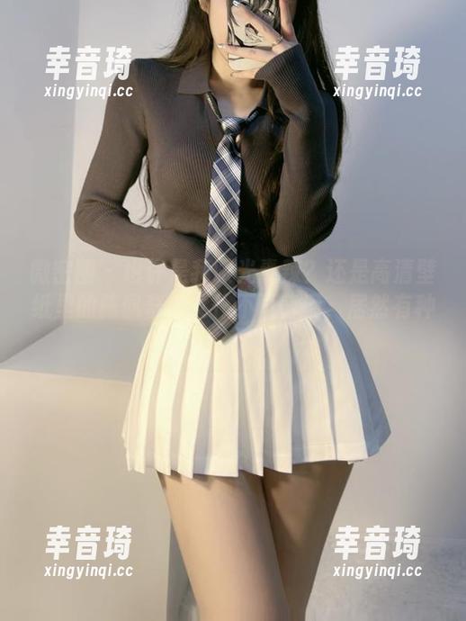 微密圈 - 也许是我眼光毒辣？还是高清壁纸里的陈佩奇让女仆不再普通，居然有种惊艳感。