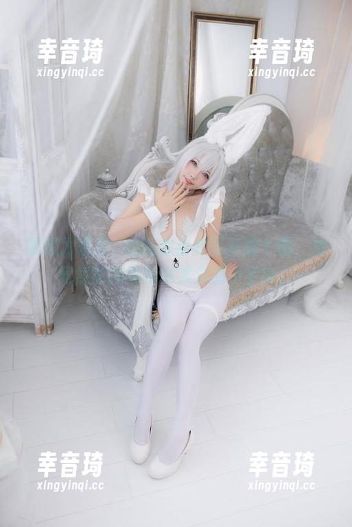 我想为香川澪的睡裙福利写真画个圈，她竟然能用睡裙引发我的小宇宙。