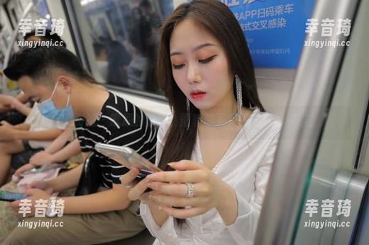 魔镜街拍 - 凯恩的原图：雨季停下来还是真没见过？