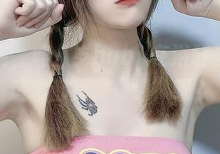 原图呈现，鹿八岁baby在浴缸里溜达，这水都是“偶遇”吗？